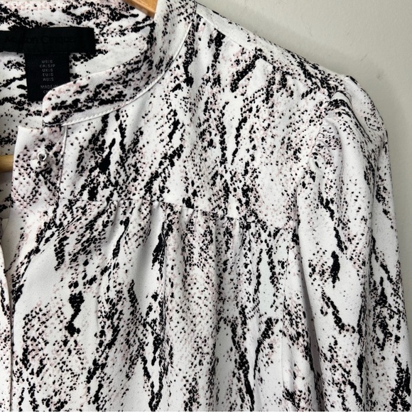 Maison Cinqcent White Snakeskin Blouse Size Small - Picture 5 of 11